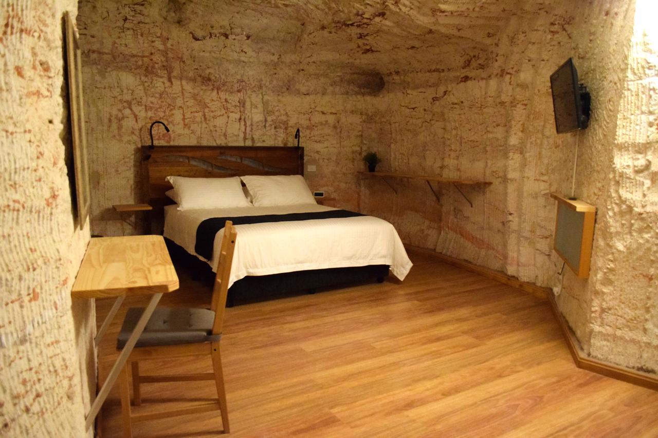 Dug Out B&B Coober Pedy Exteriér fotografie