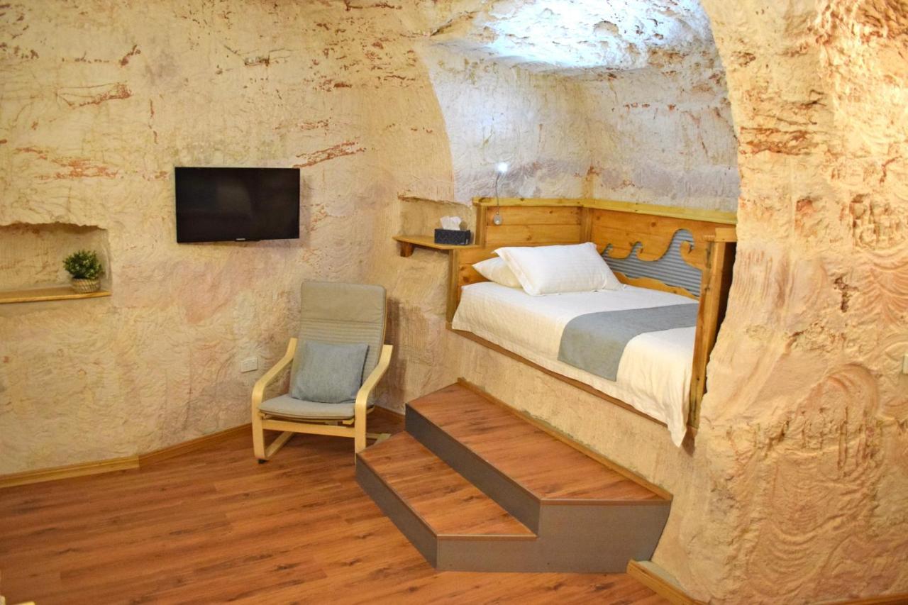 Dug Out B&B Coober Pedy Exteriér fotografie