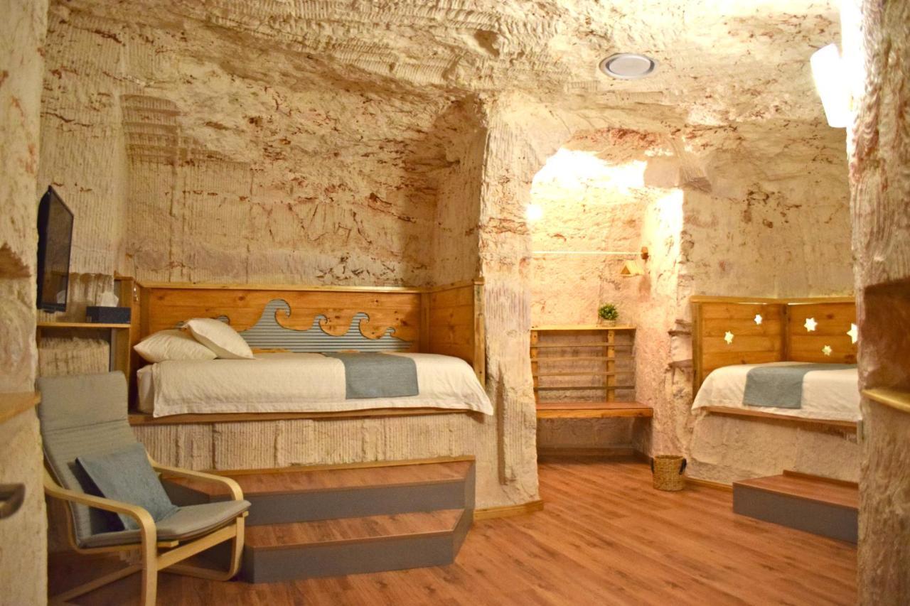 Dug Out B&B Coober Pedy Exteriér fotografie